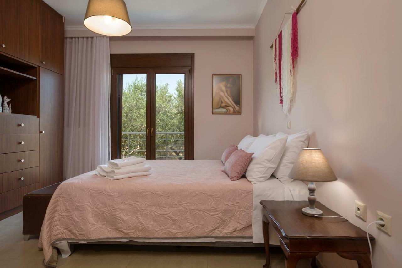 Villa Serenity Agia Marina  Eksteriør billede
